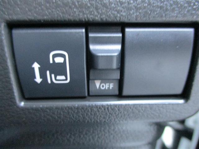 電動スライドドアは、左側のみです（右側は手動）。