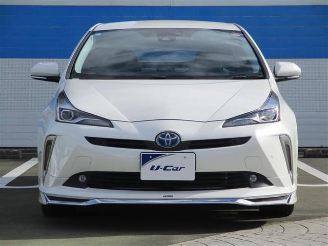 プリウス Ａプレミアム　ツーリングセレクション　エアロ　横滑り防止機能　皮シート　運転席パワーシート　エアコン　１オナ　パワーウィンドウ　ナビ＆ＴＶ　ＬＥＤライト　盗難防止装置　スマートキー＆プッシュスタート　キーレス　ＥＴＣ　ドライブレコーダー（4枚目）