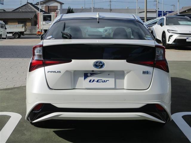 プリウス Ａプレミアム　ツーリングセレクション　エアロ　横滑り防止機能　皮シート　運転席パワーシート　エアコン　１オナ　パワーウィンドウ　ナビ＆ＴＶ　ＬＥＤライト　盗難防止装置　スマートキー＆プッシュスタート　キーレス　ＥＴＣ　ドライブレコーダー（7枚目）