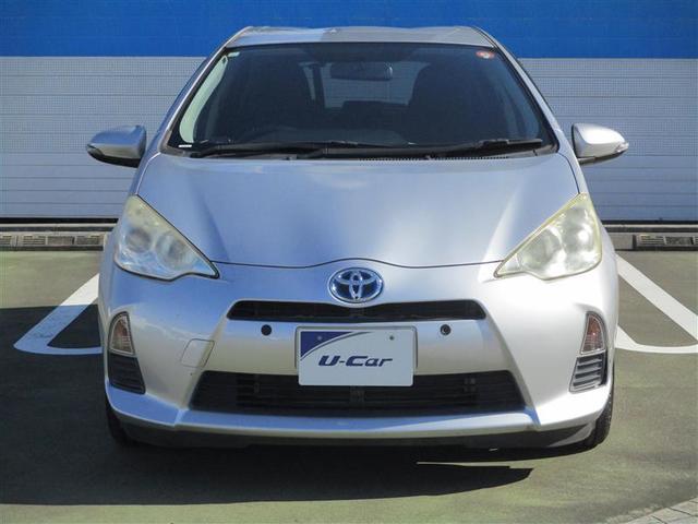 アクア Ｓ　フルフラットシート　スマートキープッシュスタート　キーレスエントリ　１００Ｖ電源　イモビ　ナビ＆ＴＶ　ワンオーナー車　オートエアコン　デュアルエアバック　ＥＳＣ　Ｂカメラ　パワーウィンドウ　ＳＲＳ（4枚目）