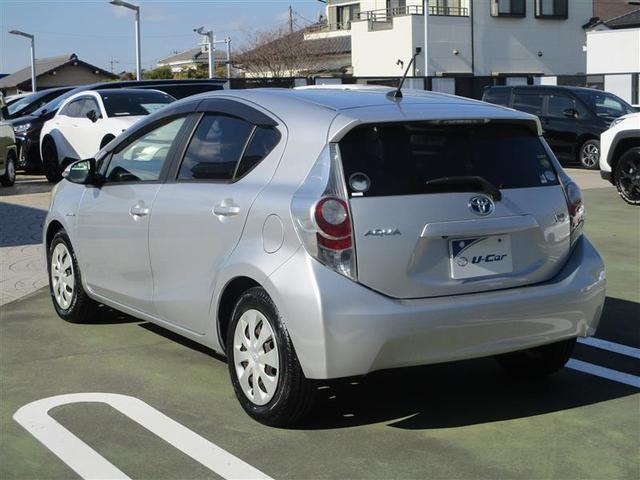 アクア Ｓ　フルフラットシート　スマートキープッシュスタート　キーレスエントリ　１００Ｖ電源　イモビ　ナビ＆ＴＶ　ワンオーナー車　オートエアコン　デュアルエアバック　ＥＳＣ　Ｂカメラ　パワーウィンドウ　ＳＲＳ（6枚目）