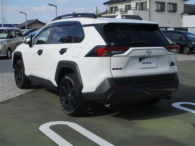 ＲＡＶ４ アドベンチャー　オフロードパッケージ　パワーウインドウ　ＡＡＣ　アルミホイール　記録簿付　キーフリー　ＬＥＤランプ　クルコン　ナビ　スマートキ　ミュージックプレイヤー接続可　メモリナビ　横滑り防止装置　ＡＢＳ　盗難防止装置　ＰＳ　４ＷＤ（7枚目）