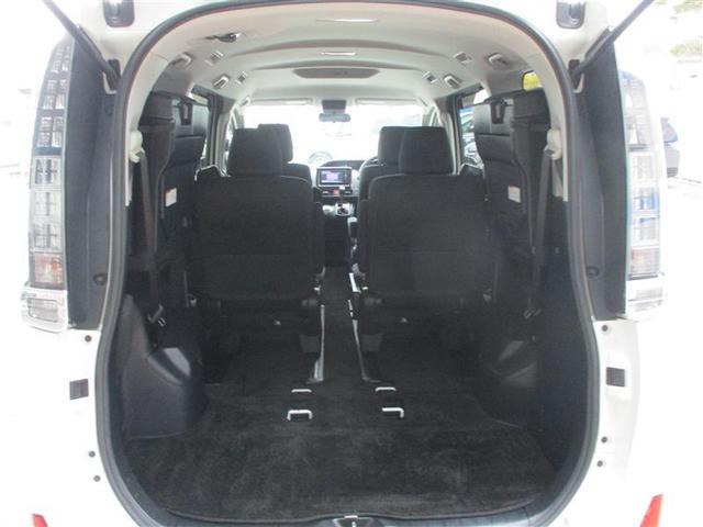 ヴォクシー ZS 両電動スライドドア 地デジ 盗難防止システム オートエアコン ダブルエアバッグ DVD再生可 ETC LEDヘッドライト キーレスエントリー メモリーナビ ナビTV AUX 3列シート 横滑り防止(19枚目)