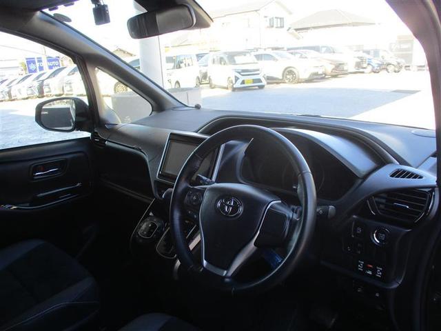 ヴォクシー ZS 煌III プリクラッシュ スマートキ アイスト 記録簿付き 横滑り防止装置 ナビTV アルミ 三列シート WAC 盗難防止 オートエアコン キーレス ETC装備 パワステ メモリナビ クルコン ABS ドラレコ(3枚目)