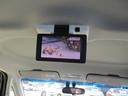 かわいいサイズですが後席モニターです。