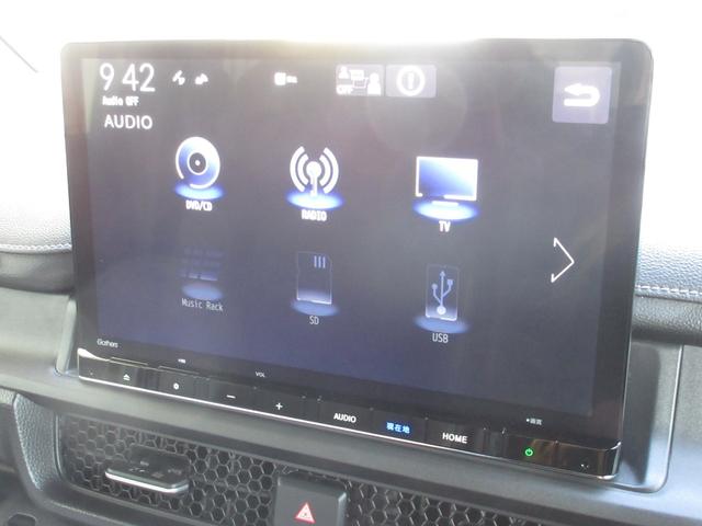 ｅ：ＨＥＶスパーダ　ホンダセンシング純正１１．４インチナビＢｌｕｅｔｏｏｔｈドラレコＥＴＣＲカメラ　衝突被害軽減　１オナ　リアカメラ　禁煙　ドライブレコーダー　クルコン　ＥＳＣ　ＵＳＢ接続　マルチビューカメラ　エアコン(3枚目)