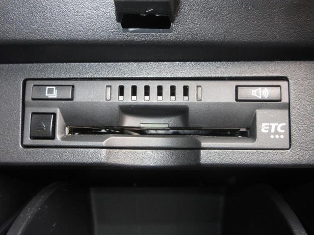 アルファード ２．５Ｘ　／ワンオーナー／禁煙車／Ｔコネクトナビ／ＢＴＡ／ＵＳＢ／ＤＶＤ／ＣＤ／ＡＭ・ＦＭ／Ｒカメラ／ＥＴＣ／１２．１型後席モニター／３ゾーンＡＣ／ウッド調ステアリング／両側パワスラ／純正アルミホイール／（6枚目）