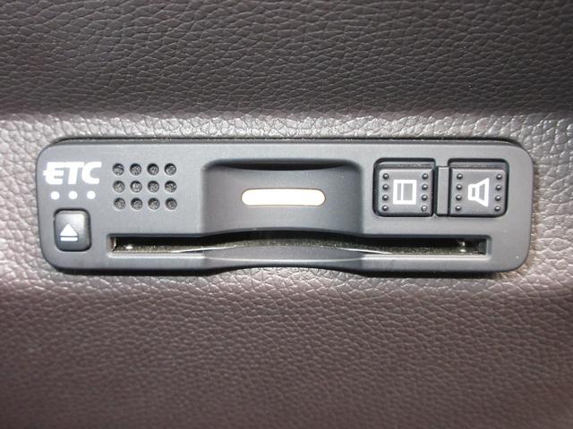 フリード Ｇ・ホンダセンシング　純正９インチメモリーナビＢｌｕｅｔｏｏｔｈドラレコＥＴＣＲカメラワンオーナー　運転席助手席エアバック　ＷＰＳＤ　スマートキープッシュスタート　アイドルＳＴＯＰ　ワンオ－ナ－　追突軽減ブレーキ　ＥＳＣ（12枚目）