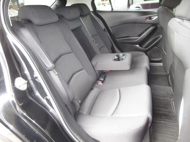 アクセラスポーツ １５Ｓ　禁煙車　マツダコネクトナビ　Ｂｌｕｅｔｏｏｔｈ　ＥＴＣ　Ｒカメラ　キーフリーシステム　追突軽減ブレーキ　アイドリングＳ　盗難防止機能　整備記録簿　パワーウィンドウ　ＥＴＣ車載器　パワーステアリング（24枚目）