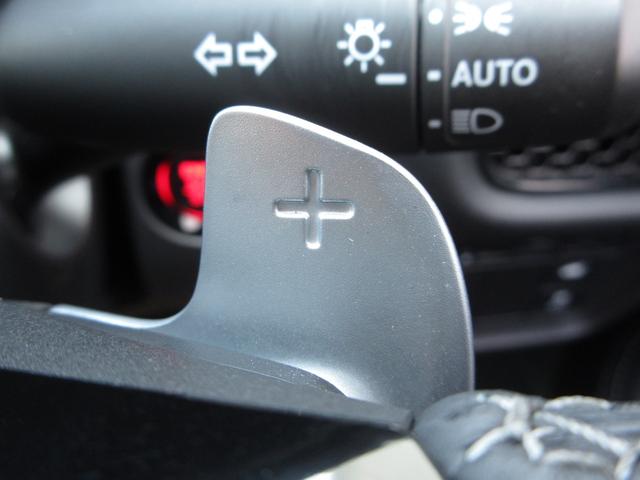 ＺＲ－Ｖ Ｚ　禁煙車ホンダセンシングホンダコネクトディスプレイＢｌｕｅｔｏｏｔｈＥＴＣＲカメラワンオーナー　レザー　サイドエアバック　ＡＡＣ　パーキングセンサー　ＬＥＤヘッドライト　オートライト　盗難防止装置（14枚目）