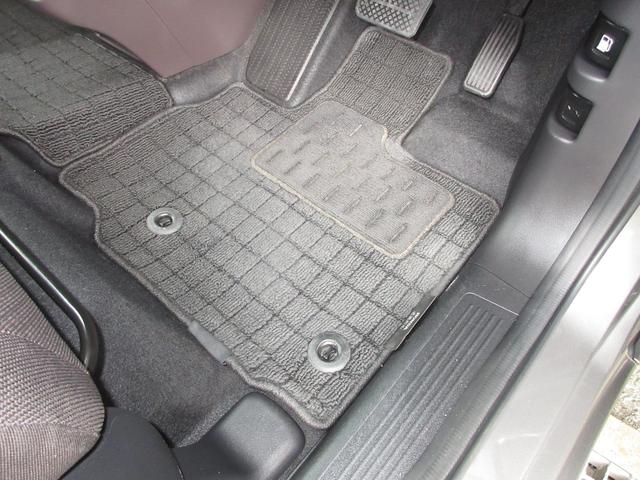 フリードハイブリッド ハイブリッド・Ｇホンダセンシング　純正メモリーナビＢｌｕｅｔｏｏｔｈドラレコＥＴＣＲカメラワンオーナー　両電動ドア　サポカー　前後ソナー　Ｓヒーター　１オーナ　両席エアバック　記録簿付　ドライブレコ　地デジＴＶ　リアカメラ　横滑防止（13枚目）