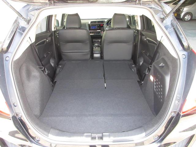 フィットハイブリッド Ｌパッケージ　純正メモリーナビ　Ｂｌｕｅｔｏｏｔｈ　ＥＴＣ　リアカメラ　ワンオーナー　ＥＴＣ　地デジフルセグＴＶ　運転席助手席エアバック　ＵＳＢ　盗難防止　クルーズコントロール　横滑り防止システム（20枚目）
