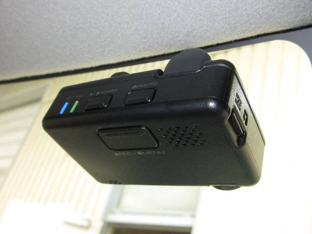 ハスラー ＪスタイルＩＩターボ　禁煙　純正９インチナビ　Ｂｌｕｅｔｏｏｔｈ　前後ドラレコ　ＥＴＣ　Ｒカメラ　全方位カメラ　クルーズコントロール　スマートキー　ＴＶ　ＥＳＣ　オートライト　オートエアコン　シートヒーター　ＤＶＤ（4枚目）