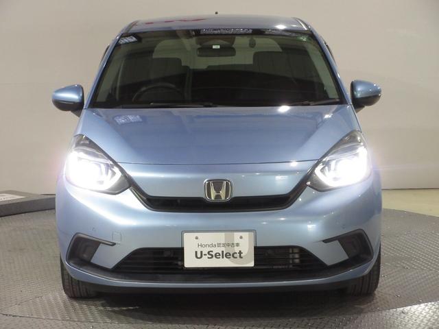 フィット ホーム　ホンダセンシング純正８インチメモリーナビＢｌｕｅｔｏｏｔｈドラレコＥＴＣＲカメラワンオーナー　前後誤発進抑制　１オーナ　イモビ　記録簿付　ＬＥＤヘッドライト　スマートキー　オートエアコン　ＵＳＢ　禁煙（8枚目）