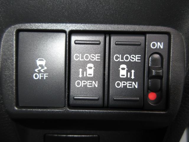 フリード エアー　禁煙車ホンダセンシング純正メモリーナビＢｌｕｅｔｏｏｔｈＥＴＣＲカメラワンオーナー　両側自動ドア　リヤカメラ　踏み間違い防止装置　ＡＡＣ　パーキングセンサー　ＵＳＢ　キーレス　横滑り防止　ＬＥＤライト（12枚目）