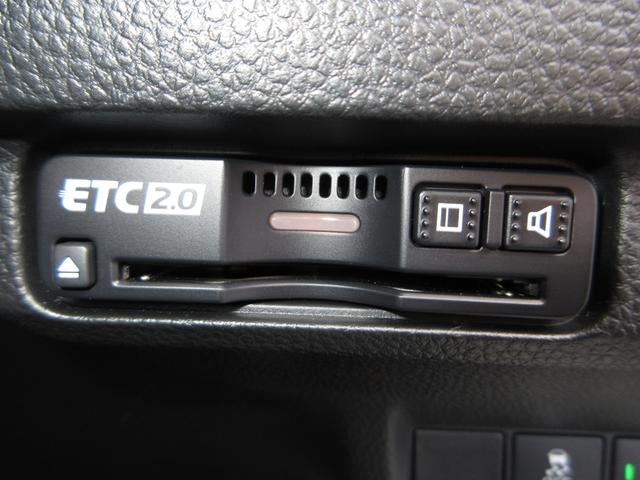 シビック ｅ：ＨＥＶ　元当社デモカー■禁煙車■サイドエアバック■ブラインドスポット■電動シート■シートヒーター■アルミ■メモリーナビ■バックカメラ■フルセグ■ＢＴ■前ドラレコ■ＥＴＣ２．０（7枚目）