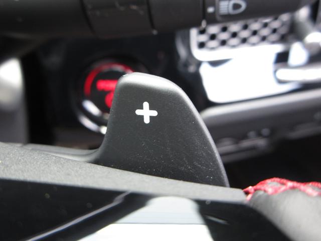 シビック ｅ：ＨＥＶ　元当社デモカー■禁煙車■サイドエアバック■ブラインドスポット■電動シート■シートヒーター■アルミ■メモリーナビ■バックカメラ■フルセグ■ＢＴ■前ドラレコ■ＥＴＣ２．０（17枚目）