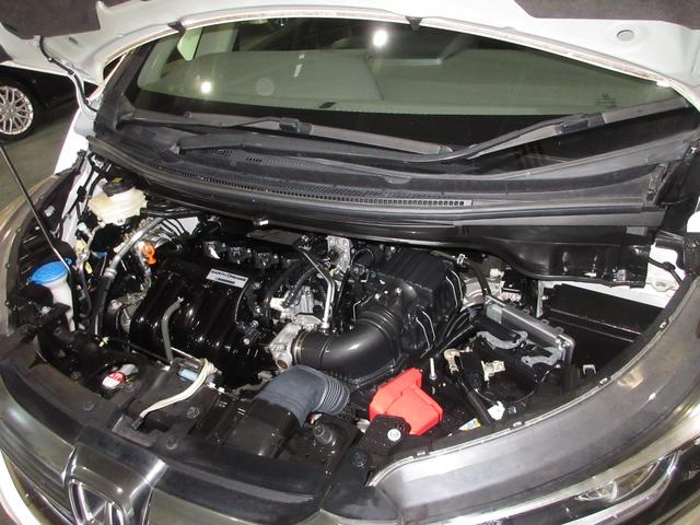 フリードハイブリッド ハイブリッド・ＥＸ　純正９インチナビ・リア席モニター・１オーナー・禁煙車・両側電動スライド・シートヒーター・ミュージックプレイヤー接続・衝突軽減・前車追従・レーンアシスト・アルミホイール・サイド＆カーテンエアバック・（5枚目）