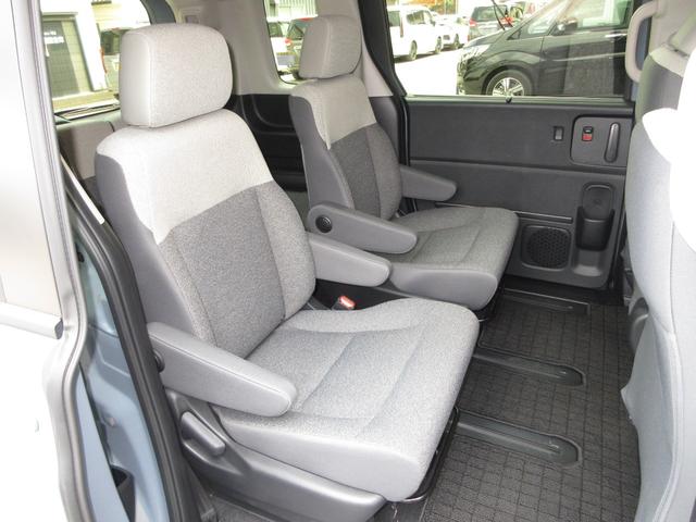 フリード エアー　元当社デモカー■禁煙車■１１．４インチナビ■バックカメラ■フルセグ■ＣＤ■ＤＶＤ■ＢＴ■前ドラレコ■ＥＴＣ■踏み間違い防止装置■パーキングセンサー■ＬＥＤライト■スマートキー（18枚目）