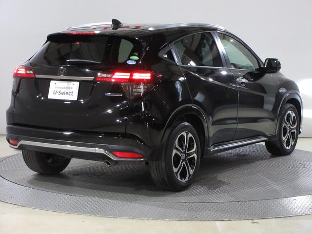 ヴェゼル ハイブリッドＺ・ホンダセンシング　純正メモリーナビＢｌｕｅｔｏｏｔｈドラレコＥＴＣＲカメラワンオーナー　運転席Ｐシート　ナビ＆ＴＶ　盗難防止装置　フルセ　バックアイカメラ　横滑り防止システム　スマ－トキ－　シ－トヒ－タ－　ＵＳＢ接続（10枚目）