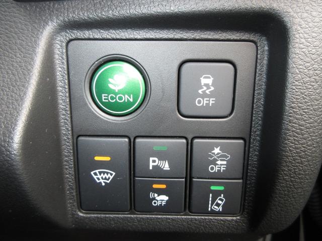 ヴェゼル ハイブリッドＺ・ホンダセンシング　純正メモリーナビＢｌｕｅｔｏｏｔｈドラレコＥＴＣＲカメラワンオーナー　運転席Ｐシート　ナビ＆ＴＶ　盗難防止装置　フルセ　バックアイカメラ　横滑り防止システム　スマ－トキ－　シ－トヒ－タ－　ＵＳＢ接続（13枚目）