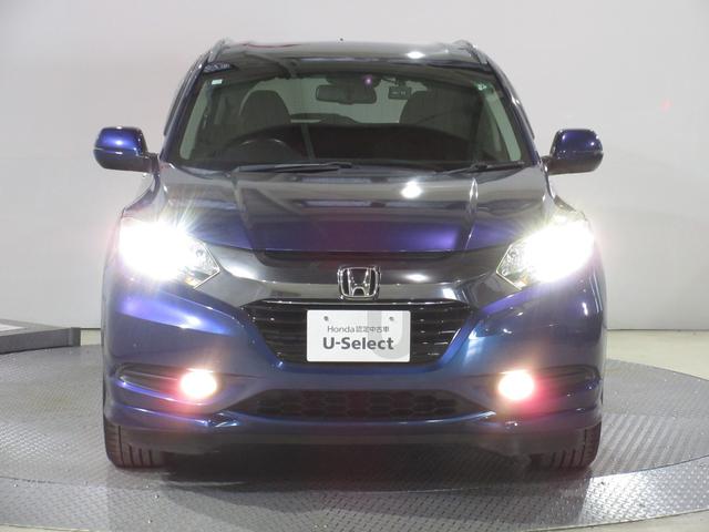 ヴェゼル ハイブリッドＺ　純正メモリーナビＢｌｕｅｔｏｏｔｈドラレコＥＴＣＲカメラ　パワステ　ＥＴＣ装備　運転席助手席エアバッグ　リアカメラ　ＵＳＢポート　サイドエアバッグ　ＡＵＴＯエアコン　Ｄレコ　ＴＶナビ　キーフリ　イモビ（7枚目）
