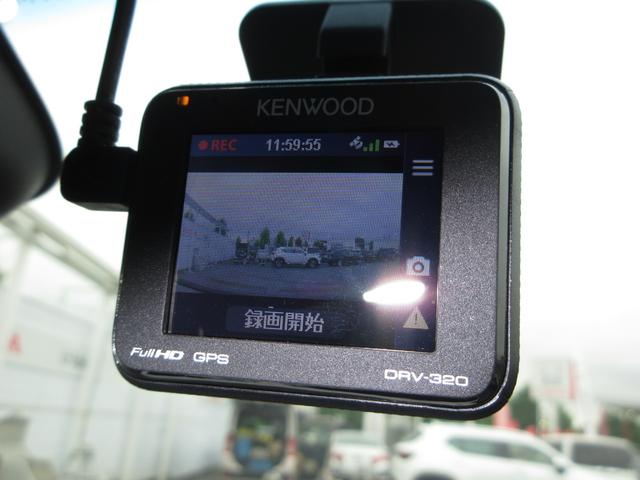 フィット １３Ｇ・Ｌホンダセンシング　純正メモリーナビＢｌｕｅｔｏｏｔｈドラレコＥＴＣＲカメラワンオーナー　１オーナー車　禁煙　カーテンエアバック　横滑防止　ＤＶＤ　ドライブレコーダー装着車　ＬＥＤヘッド　ＵＳＢ　フルオートエアコン（6枚目）