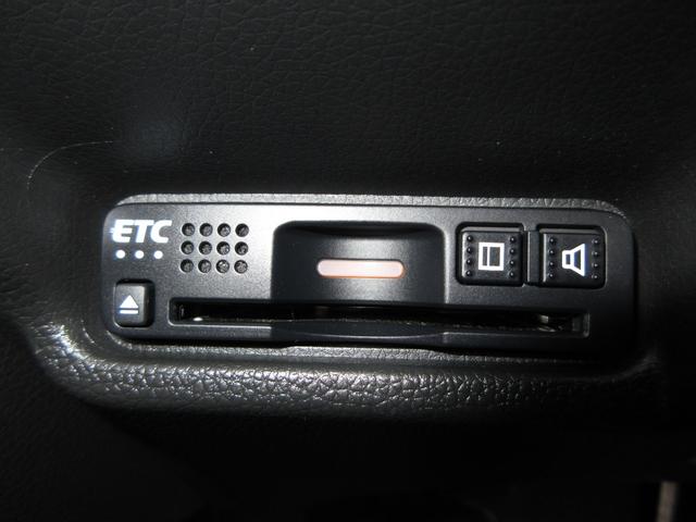 フィット １３Ｇ・Ｌホンダセンシング　純正メモリーナビＢｌｕｅｔｏｏｔｈドラレコＥＴＣＲカメラワンオーナー　１オーナー車　禁煙　カーテンエアバック　横滑防止　ＤＶＤ　ドライブレコーダー装着車　ＬＥＤヘッド　ＵＳＢ　フルオートエアコン（12枚目）