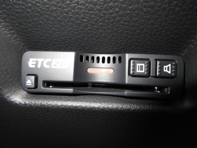 フィット ｅ：ＨＥＶホーム　当社元試乗車　ワンオーナー　禁煙車　純正９インチナビ　フルセグテレビ　Ｂｌｕｅｔｏｏｔｈ　ドラレコ　ＥＴＣ２．０　ＵＳＢ　ＬＥＤヘッドライト　オートライト　バックカメラ　サイド、カーテンエアバッグ（8枚目）