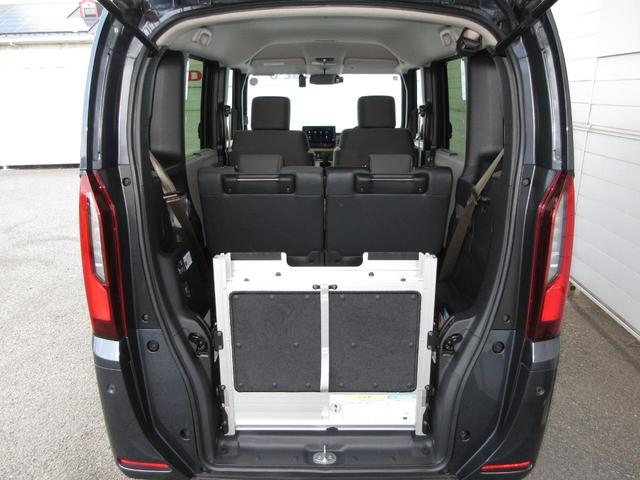 Ｎ－ＢＯＸ スロープ　●福祉車両（車いす仕様車）●元試乗車　●令和７年１月登録　●走行１千キロ　●純正９インチナビ　●リアカメラ　●ＥＴＣ　●ドラレコ　●Ｂｌｕｅｔｏｏｔｈ　ＡＵＤＩＯ　●ホンダセンシング　●禁煙車（18枚目）