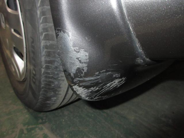 フリード フレックスジャストセレクション　／そのまんま車（内外装の傷や凹み有ります）／ワンオーナー／禁煙車／ＣＤ・カセットプレイヤー／ＡＭ・ＦＭ／ＥＴＣ／運転席・助手席エアバッグ／オートエアコン／左側パワスラ／キーレスキー／　パワーウィンドウ（5枚目）