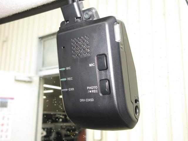 Ｎ－ＢＯＸ ベースグレード　当社元試乗車　禁煙車　純正９インチナビ　フルセグ　Ｂｌｕｅｔｏｏｔｈ　ドラレコ　ＥＴＣ　ＵＳＢ　片側電動スライドドア　シートヒーター　ＬＥＤヘッドライト　オートライト　バックカメラ　サイドエアバック（4枚目）