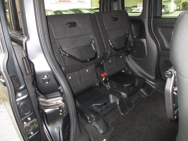 Ｎ－ＢＯＸカスタム Ｌスタイル＋ブラック　禁煙車　ワンオーナー　点検パック当社実施済み　８インチナビ　ミュージックサーバー　Ｂｌｕｅｔｏｏｔｈ　ＵＳＢ　フルセグ　リアカメラ　ＥＴＣ　シートヒーター　両側電動ドア　ＬＥＤ　純正１４インチアルミ（20枚目）