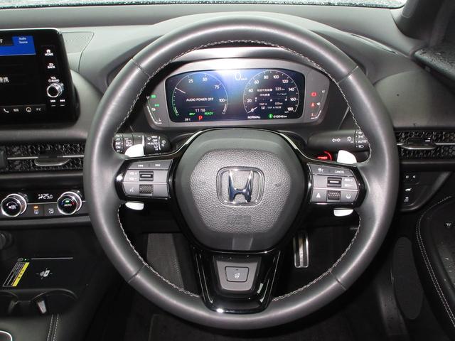 ＺＲ－Ｖ ｅ：ＨＥＶＺ特別仕様車ブラックスタイル　／元試乗車／禁煙車／ワンオーナー／ホンダコネクトディスプレイ／Ｂｌｕｅｔｏｏｔｈ／　ＥＴＣ／追従機能付きクルーズコントロール／マルチビュウカメラ／電動シート／電動リアゲート／シートヒーター／　クルコン（12枚目）