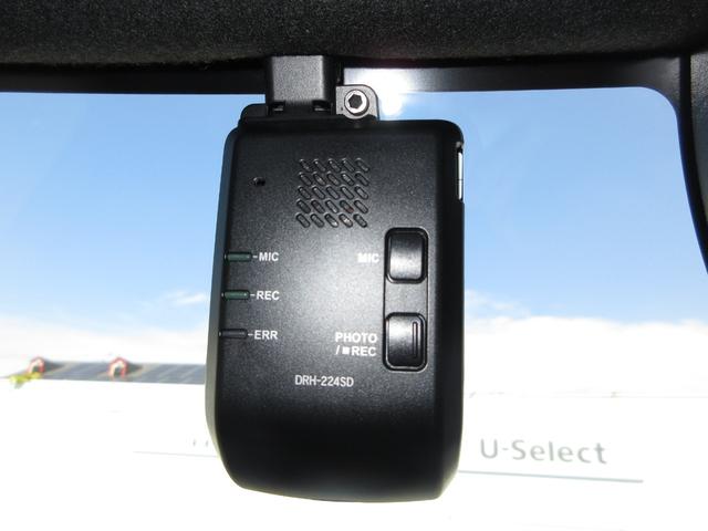 Ｎ－ＢＯＸカスタム ベースグレード　禁煙車ホンダセンシング純正９インチメモリーナビＢｌｕｅｔｏｏｔｈドラレコＥＴＣＲカメラワンオーナー　Ｗ電動ドア　ＵＳＢ接続　ＣＭＢＳ　Ｄレコ　１オーナー　ベンチシート　オートエアコン　スマートキ（5枚目）