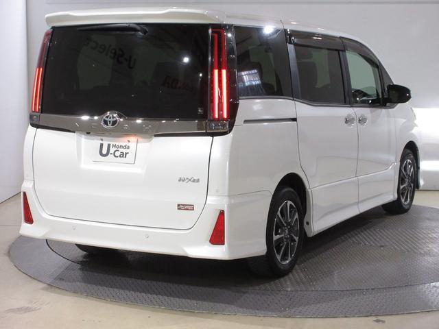 ノア SiダブルバイビーIII /ワンオーナー/禁煙車/ケンウッドナビ/BTA/USB/フルセグ/音楽録音再生/DVD/CD/AM・FM/Rカメラ/ETC/ドラレコ/両側パワスラ/LEDヘッドライト/スマートキー/純正アルミホイール(9枚目)