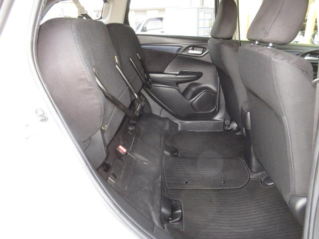 シャトル Ｇ　／雹害車／禁煙車／純正メモリーナビ／Ｂｌｕｅｔｏｏｔｈ／ワンセグ／ＤＶＤ／ＣＤ／ＡＭ・ＦＭ／Ｒカメラ／ＥＴＣ／衝突軽減ブレーキ／サイドカーテンエアバッグ／ＬＥＤヘッドライト／スマートキー／　ＡＢＳ（16枚目）