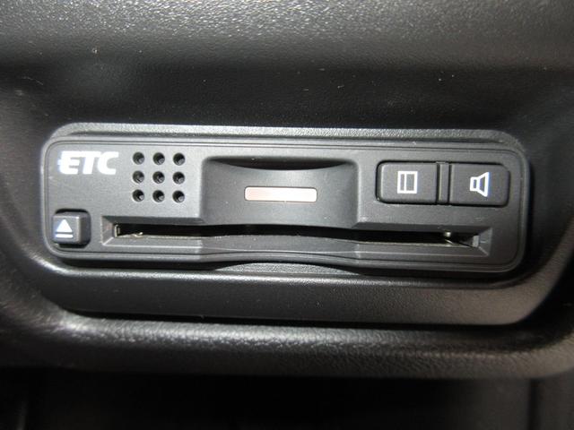 ステップワゴンスパーダ スパーダクールスピリットアドバンスパッケージβ　ワンオーナー　禁煙車　当社点検パック実施済　純正９インチナビ　Ｂｌｕｅｔｏｏｔｈ　ミュージックサーバー　後席モニター　両側電動スライドドア　シートヒーター　ＬＥＤヘッドライト　１７インチアルミホイール（14枚目）