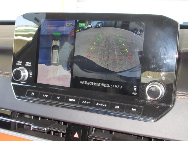 全方位カメラは、クルマの真上から見ているかのような映像によって、周囲の状況を知ることで、駐車を容易に行うための支援技術です。