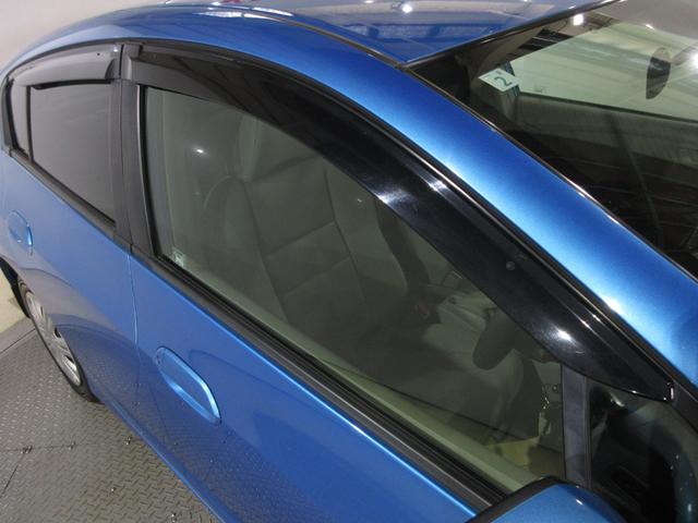 インサイト Ｇ　／ワンオーナー／禁煙車／ＨＤＤナビ／Ｒカメラ／ＥＴＣ／ＣＤ／ＤＶＤ／ワンセグ／ミュージックサーバー／電動ミラー／ディスチャージヘッドライト／キーレス／フォグライト／ＡＢＳ／パワーウインドウ／　ＰＷ（9枚目）