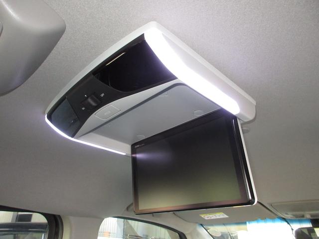 ステップワゴンスパーダ スパーダ・クールスピリットホンダセンシング　純正９インチメモリーナビＢｌｕｅｔｏｏｔｈドラレコＥＴＣＲカメラワンオーナー　サイドエアバック　スマートキ　左右電動スライドドア　バックモニタ　Ｗエアコン　三列シート　ＵＳＢ　助手席エアバッグ　ＡＡＣ（12枚目）