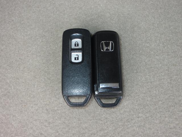 Ｎ－ＷＧＮ Ｇ・Ａパッケージ　／ワンオーナー／禁煙車／衝突軽減ブレーキ／ホンダ純正ナビ／Ｂｌｕｅｔｏｏｔｈ／ワンセグ／ＤＶＤ／ＣＤ／ＡＭ・ＦＭ／Ｒカメラ／オートエアコン／ＨＩＤヘッドライト／スマートキー／サイドカーテンエアバッグ／（18枚目）