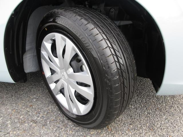 フィット ホーム 禁煙車ホンダセンシング純正9インチメモリーナビBluetoothETCRカメラワンオーナー 衝突軽減 リアカメラ ソナー USB接続 AAC 横滑り防止機能 サイドエアバック ワンオーナー車 スマキー(30枚目)