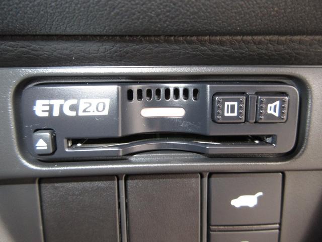 ＺＲ－Ｖ ｅ：ＨＥＶＺ特別仕様車ブラックスタイル　元当社使用車　禁煙車　ホンダコネクトディスプレイ／リアカメラ　ＥＴＣ２．０　Ｂｌｕｅｔｏｏｔｈ　ホンダセンシング　シートヒーター　ハンドルヒーター　パワーゲート　パドルシフト　ＵＳＢ／タイプＣ充電（12枚目）