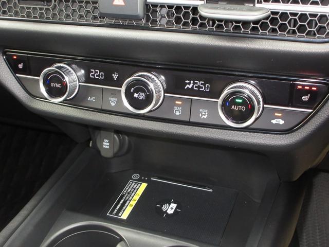 ＺＲ－Ｖ ｅ：ＨＥＶＺ特別仕様車ブラックスタイル　元当社使用車　禁煙車　ホンダコネクトディスプレイ／リアカメラ　ＥＴＣ２．０　Ｂｌｕｅｔｏｏｔｈ　ホンダセンシング　シートヒーター　ハンドルヒーター　パワーゲート　パドルシフト　ＵＳＢ／タイプＣ充電（16枚目）