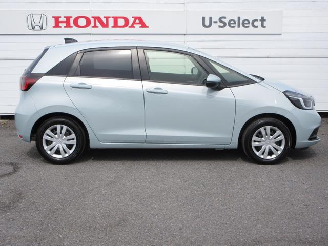 フィット ホーム　ホンダセンシング　９インチナビ　ＥＴＣ　スマートキー　ＬＥＤヘッドライト　ブルートゥース　ワンオーナー　禁煙　新車保証継承（4枚目）