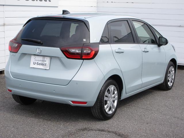 フィット ホーム　ホンダセンシング　９インチナビ　ＥＴＣ　スマートキー　ＬＥＤヘッドライト　ブルートゥース　ワンオーナー　禁煙　新車保証継承（5枚目）