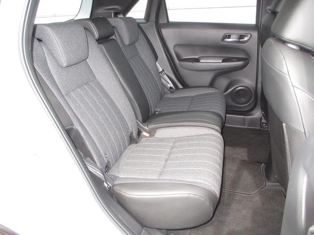 フィット ホーム　ホンダセンシング　９インチナビ　ＥＴＣ　スマートキー　ＬＥＤヘッドライト　ブルートゥース　ワンオーナー　禁煙　新車保証継承（9枚目）