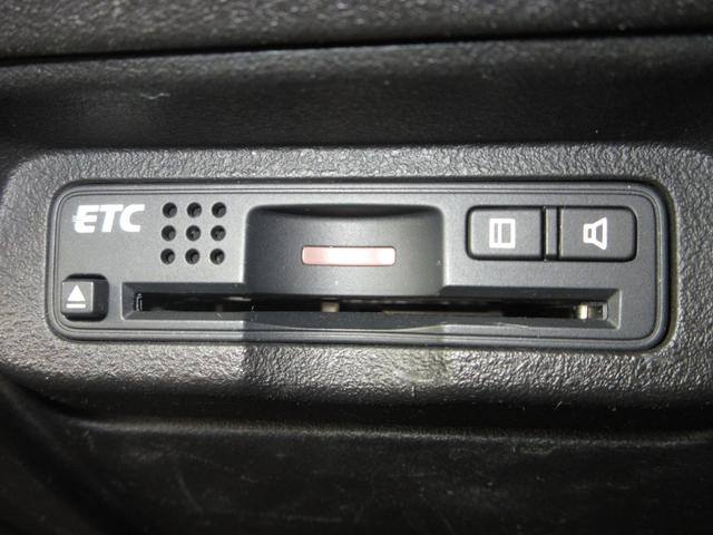 フリードハイブリッド ジャストセレクション　純正メモリーナビＢｌｕｅｔｏｏｔｈＥＴＣＲカメラワンオーナー　ナビテレビ　セキュリティー　横滑り防止機能　記録簿　オートクルーズ　地デジ　エアバック　ウォークスルー　ＤＶＤ再生可能　キーレスエントリー（12枚目）