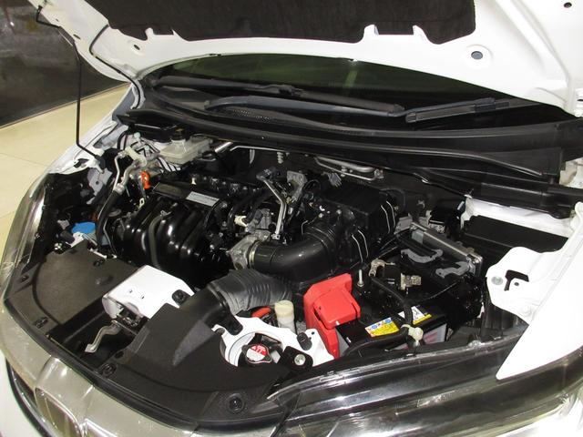 シャトル ハイブリッドＸホンダセンシング　純正メモリーナビＢｌｕｅｔｏｏｔｈＥＴＣＲカメラ　横滑抑制　リヤカメラ　スマ－トキ－　イモビ　ＴＶナビ　サイドエアバッグ　シートヒーター付き　キーレス　ＵＳＢ　ＤＶＤ再生機能　ＥＣＯＮ　クルコン（3枚目）